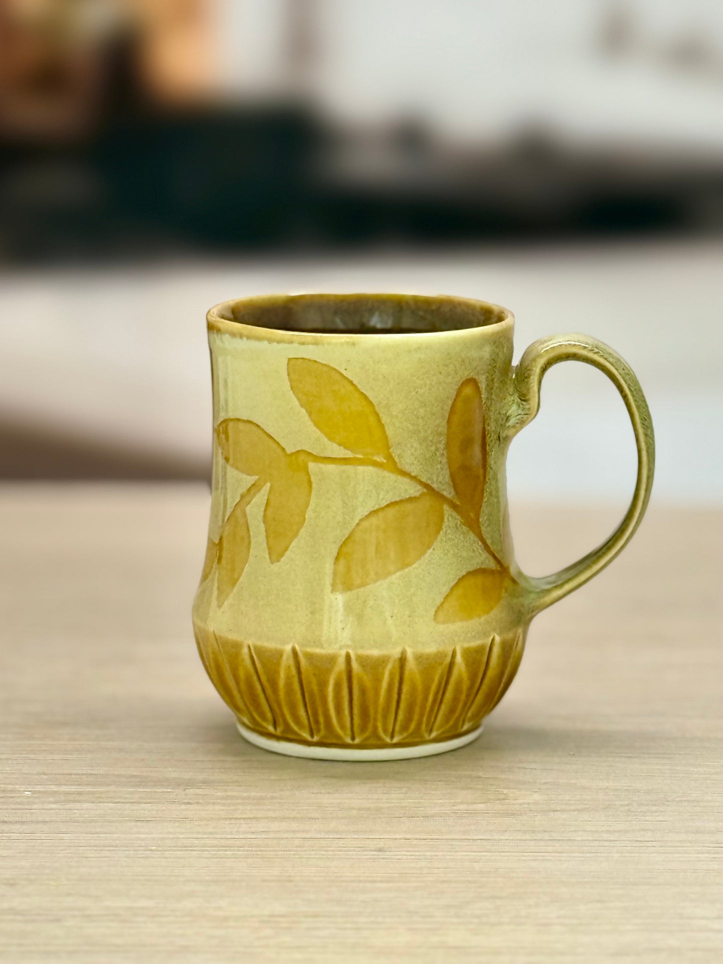 Almond & Amber Leaf Mug