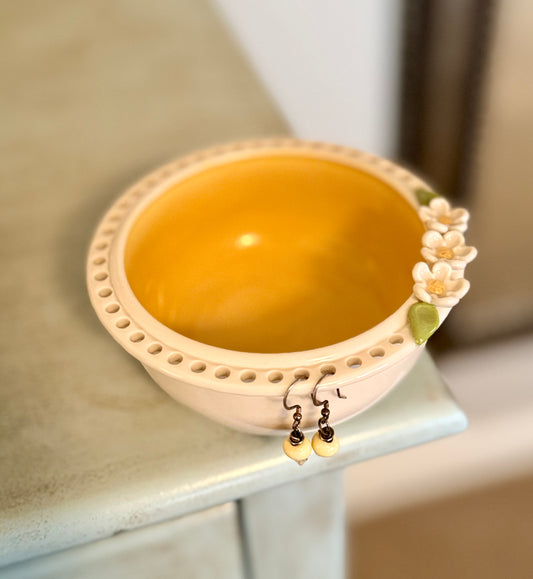 Petite Daisy Earring Bowl