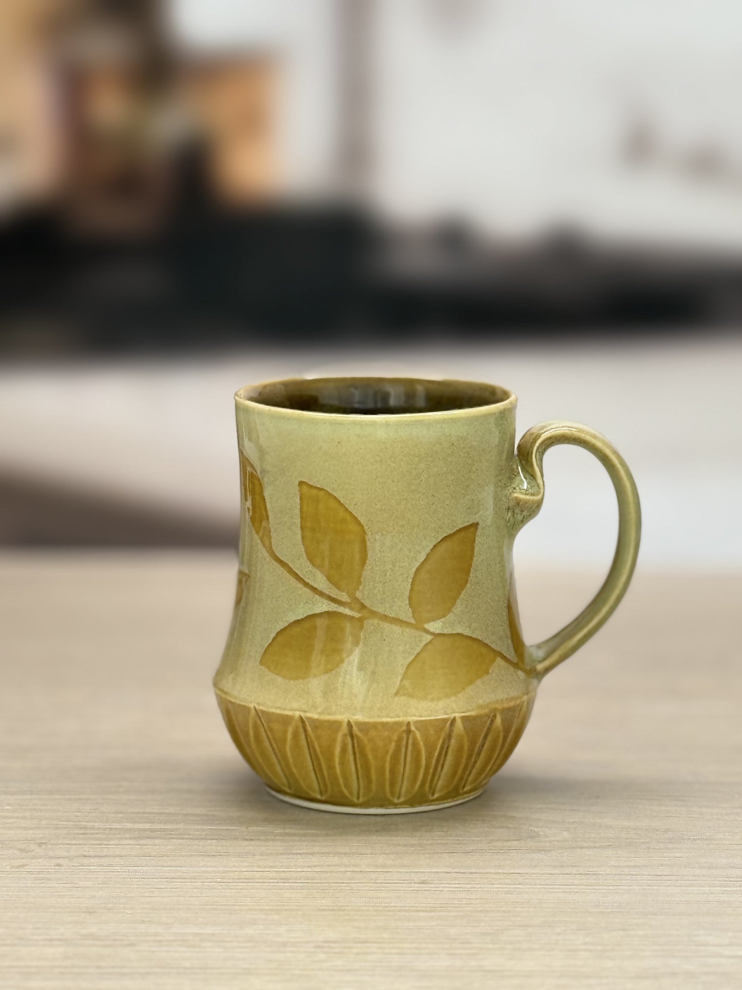 Almond & Amber Leaf Mug