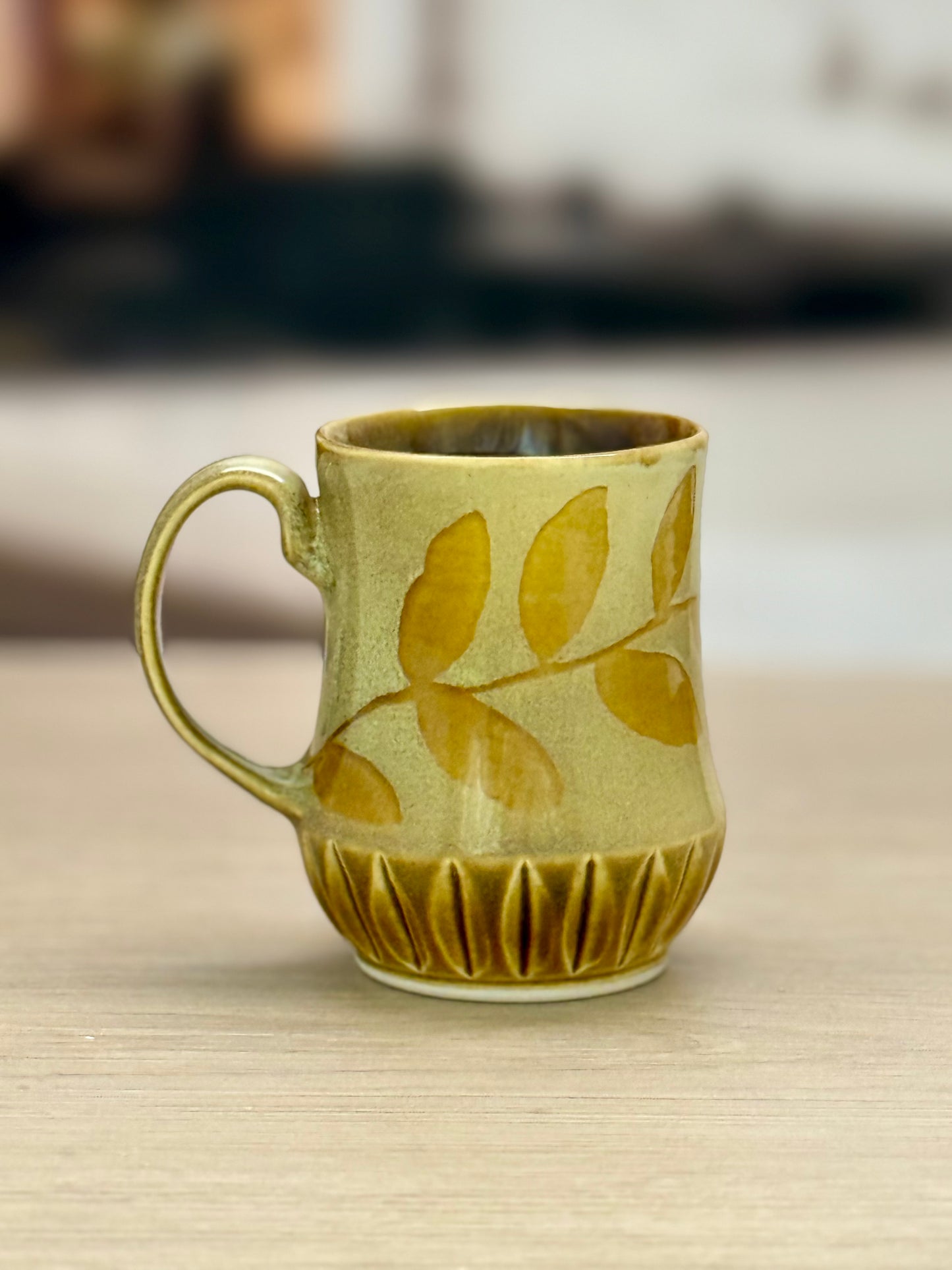 Almond & Amber Leaf Mug