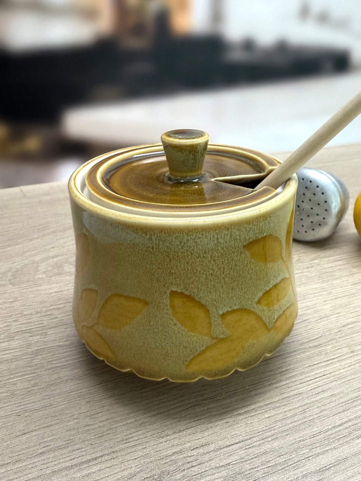 Leaf Honey Pot