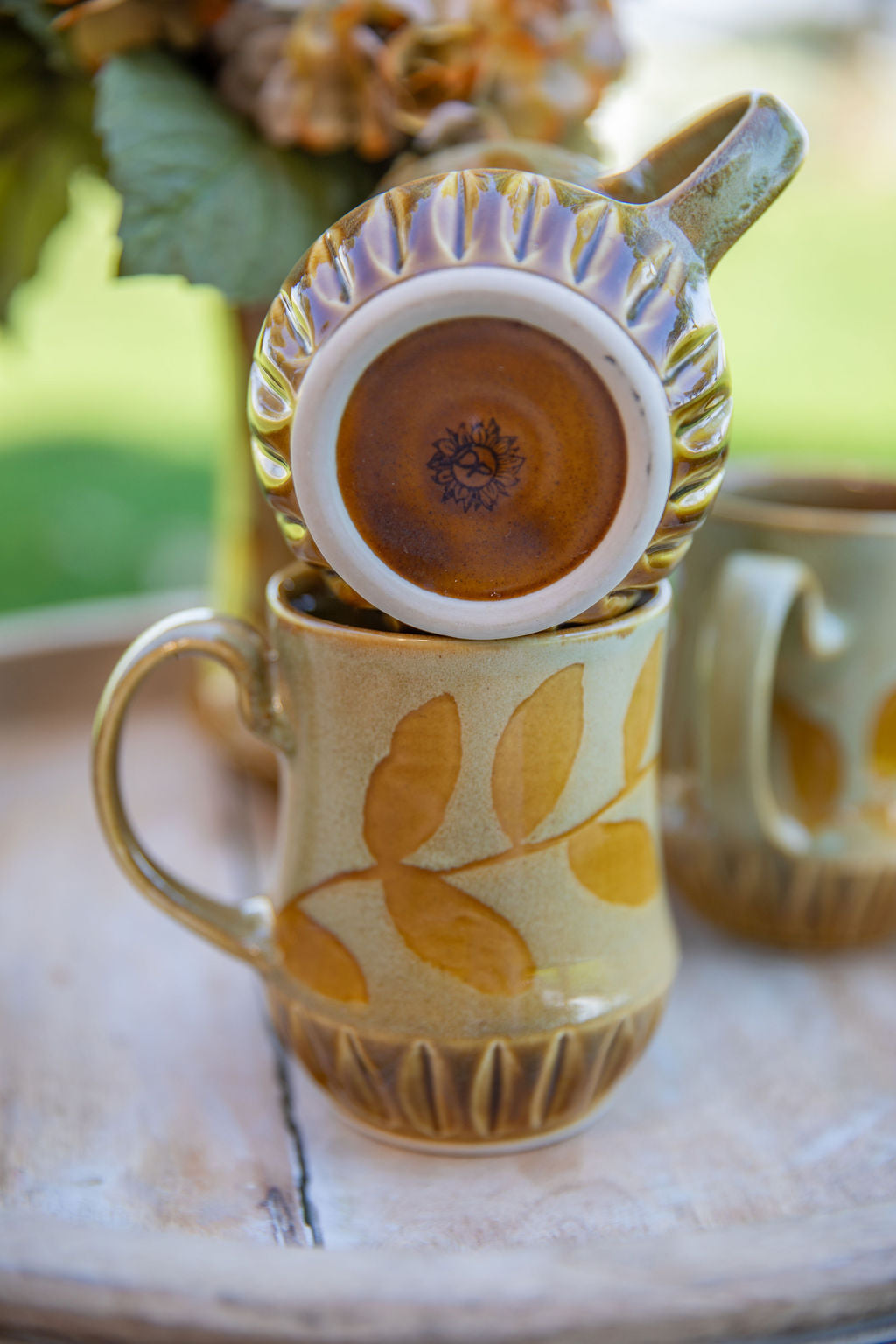 Almond & Amber Leaf Mug